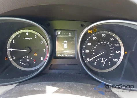 2017 Hyundai Santa Fe Sport 2.4L z USA, uszkodzony, nr VIN 5XYZU3LB3HG430864